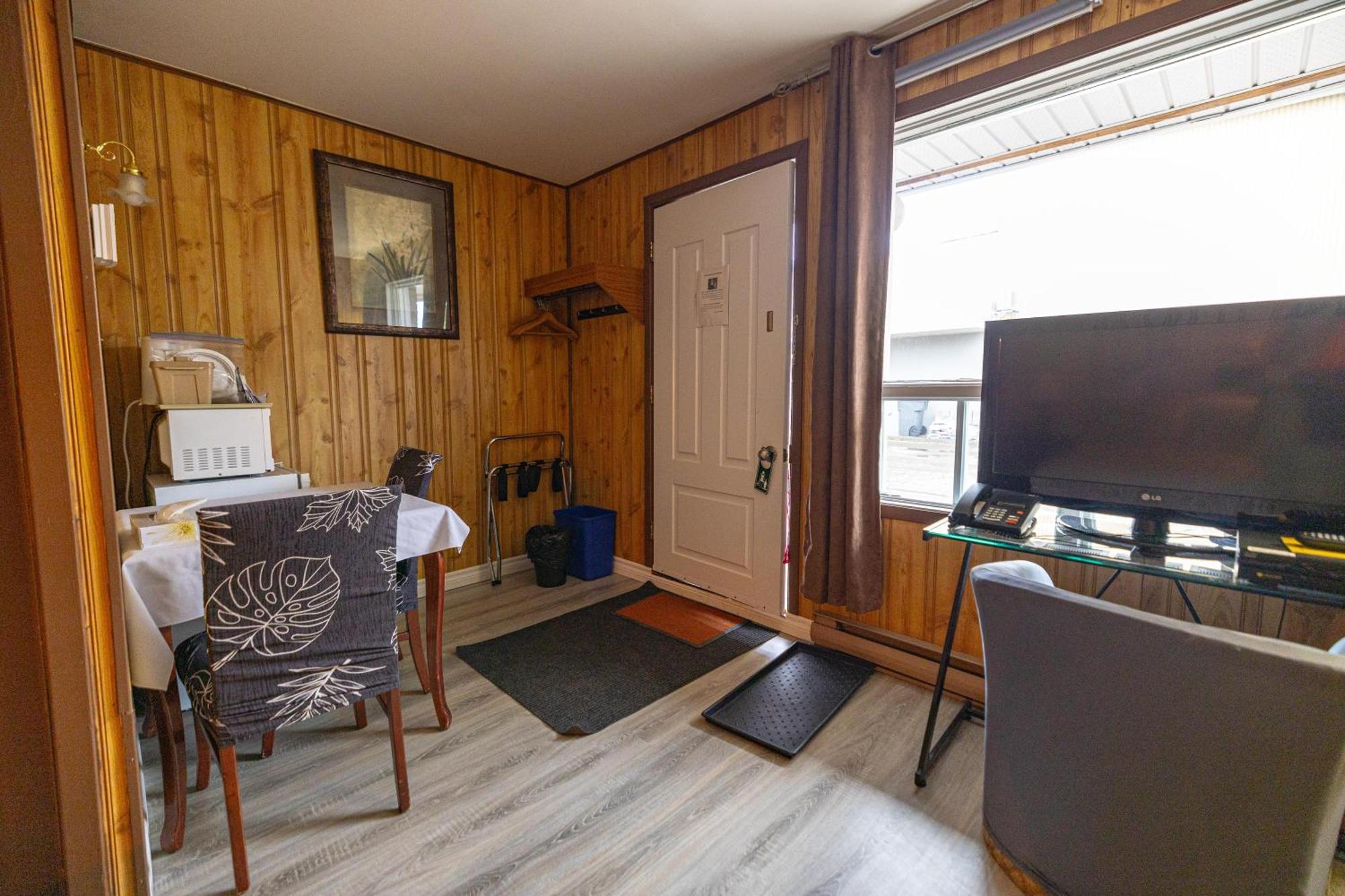 Motel Deblois Sainte-Anne-de-Beaupre Luaran gambar