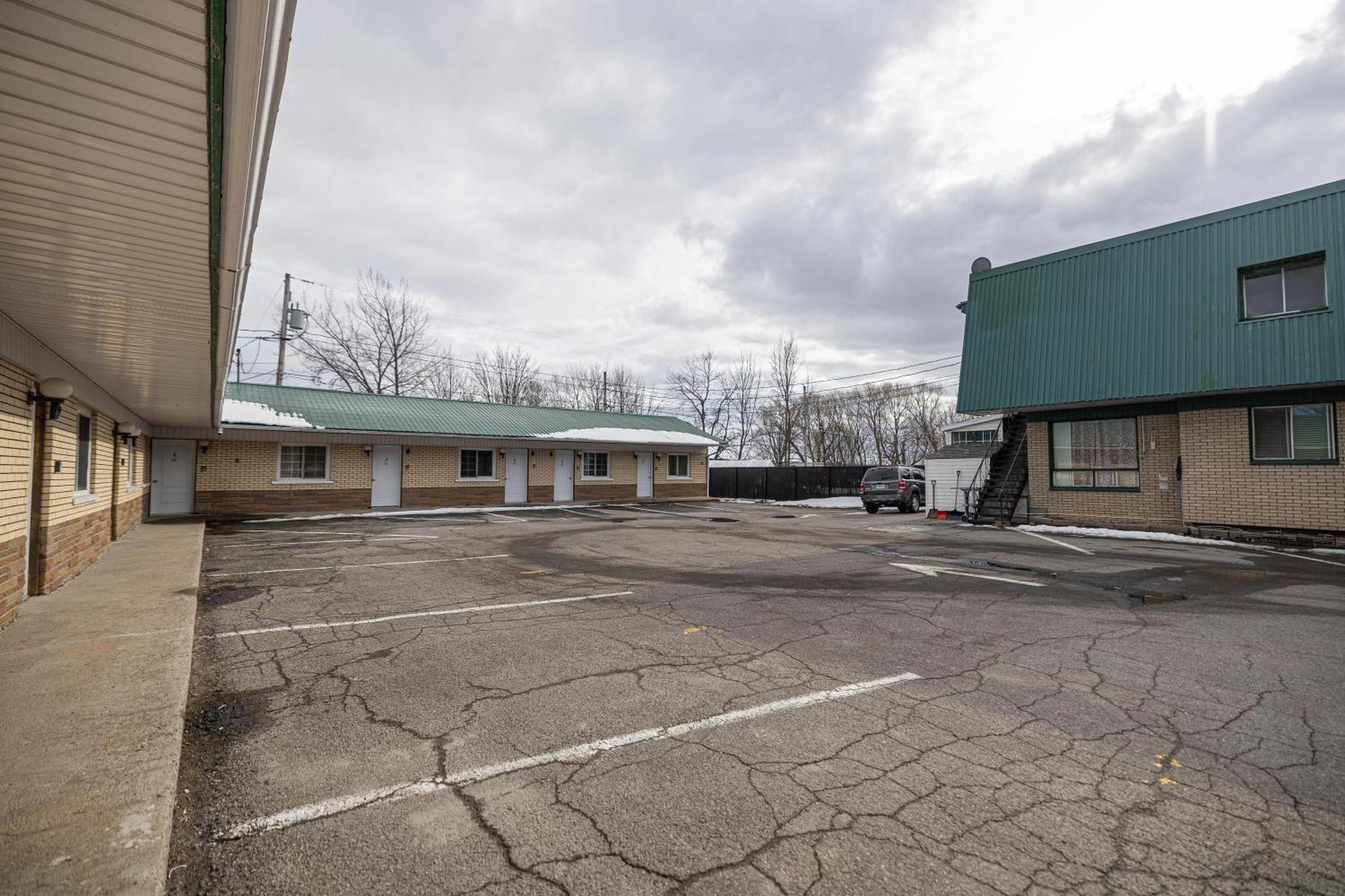 Motel Deblois Sainte-Anne-de-Beaupre Luaran gambar