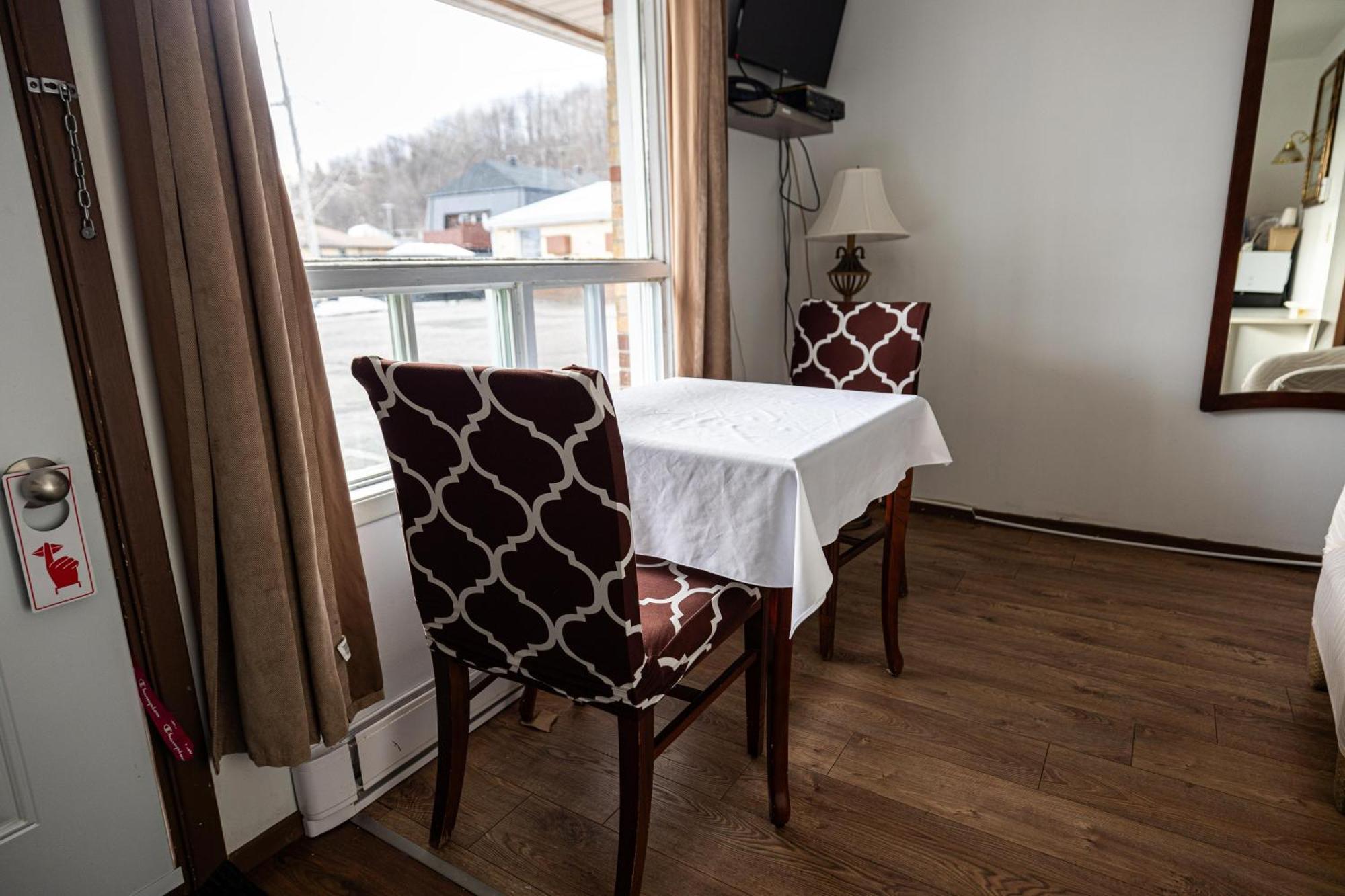 Motel Deblois Sainte-Anne-de-Beaupre Luaran gambar